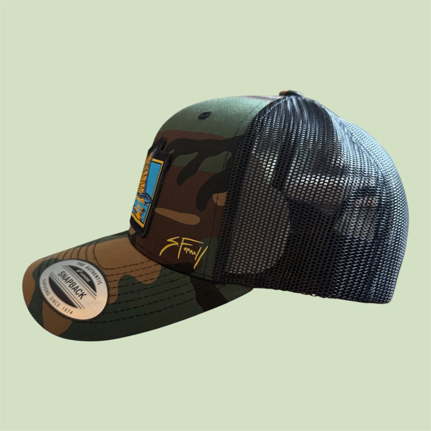 Redfish Tailer Camo Trucker