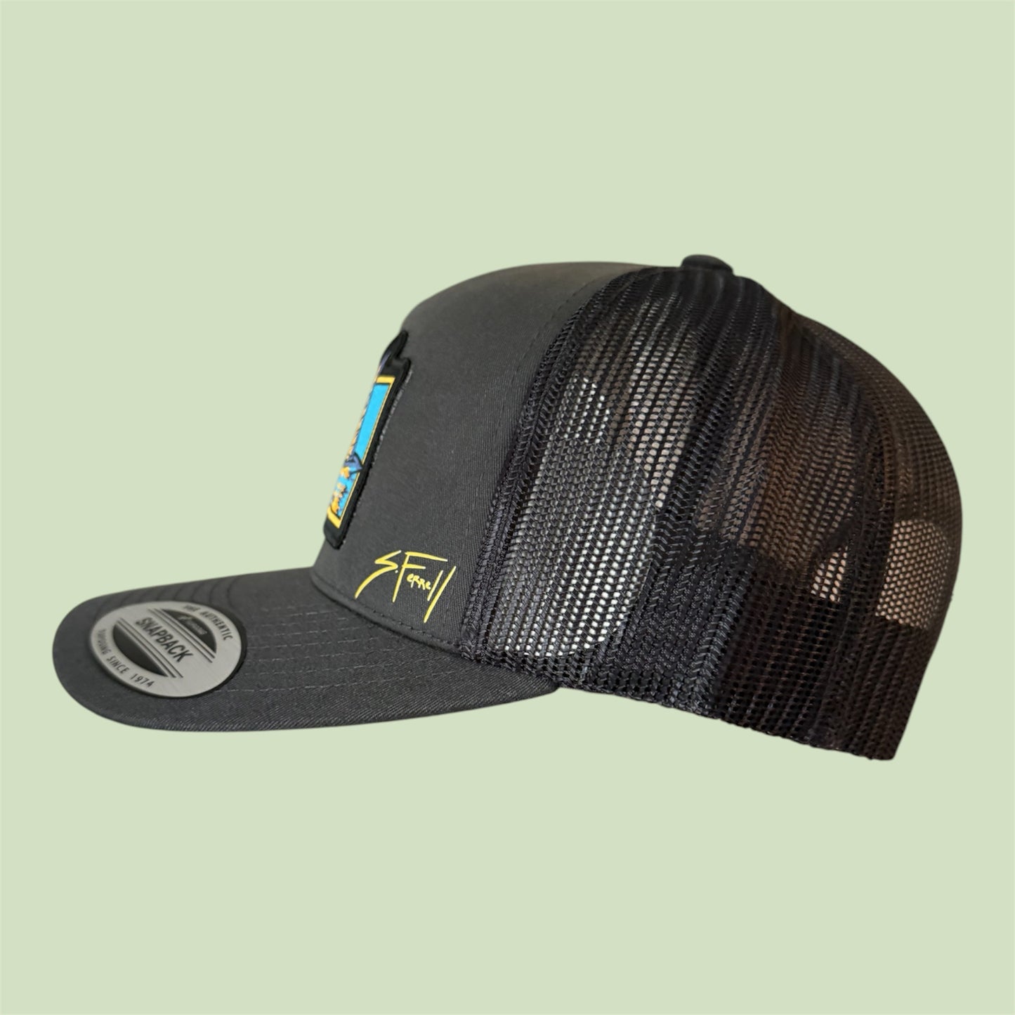 Redfish Tailer trucker
