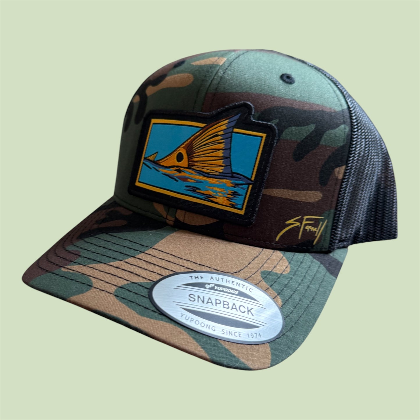 Redfish Tailer Camo Trucker